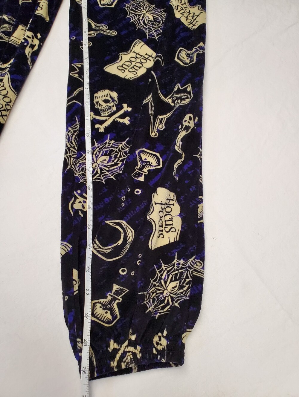 Disney Hocus Pocus Pajama Pants Size S Purple Black Halloween Joggers - Picture 4 of 5